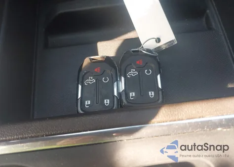 2019 Chevrolet Silverado 1500 Rst z USA, uszkodzony, nr VIN 3GCUYEED1KG110055